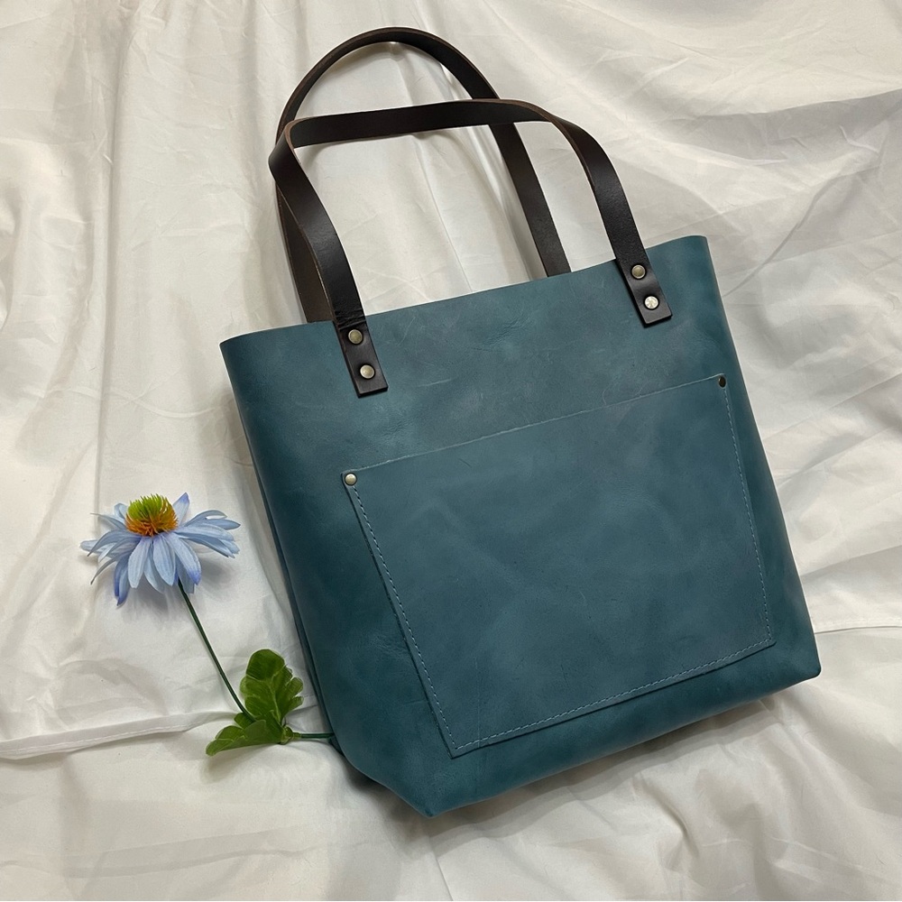 NWT Portland Leather Aqua Blue & Brown Medium Tote, Key Loop, Pockets, Open Top - Picture 16 of 16